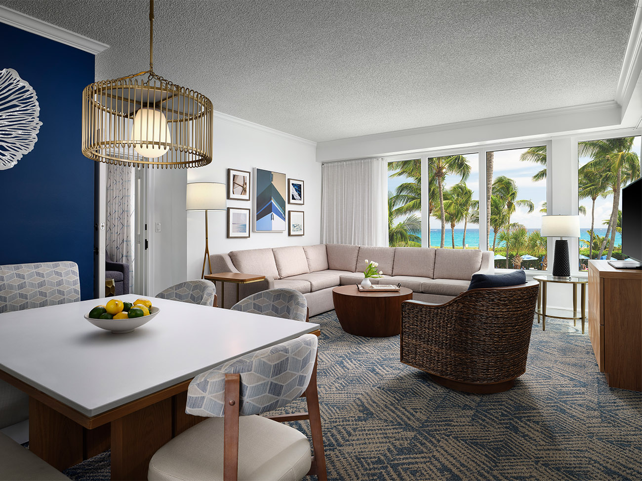 Living and Dining Area, Oceanfront